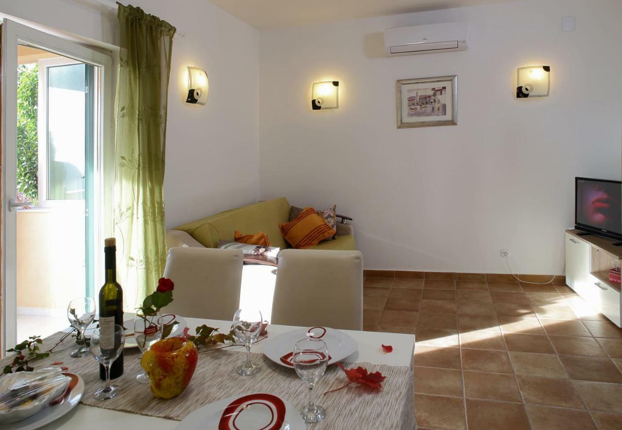 Apartman Zara Razanj Ngoại thất bức ảnh