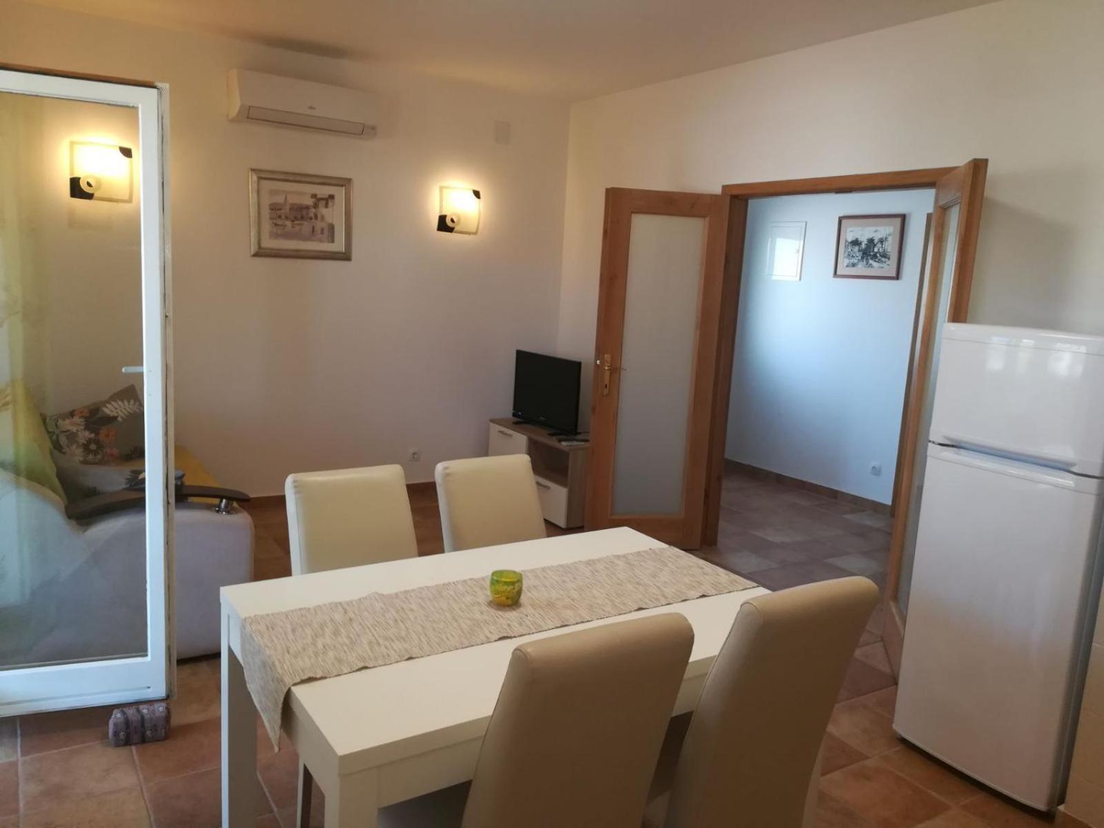 Apartman Zara Razanj Ngoại thất bức ảnh